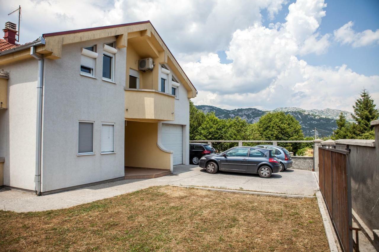 Ana Apartments Cetinje Eksteriør bilde